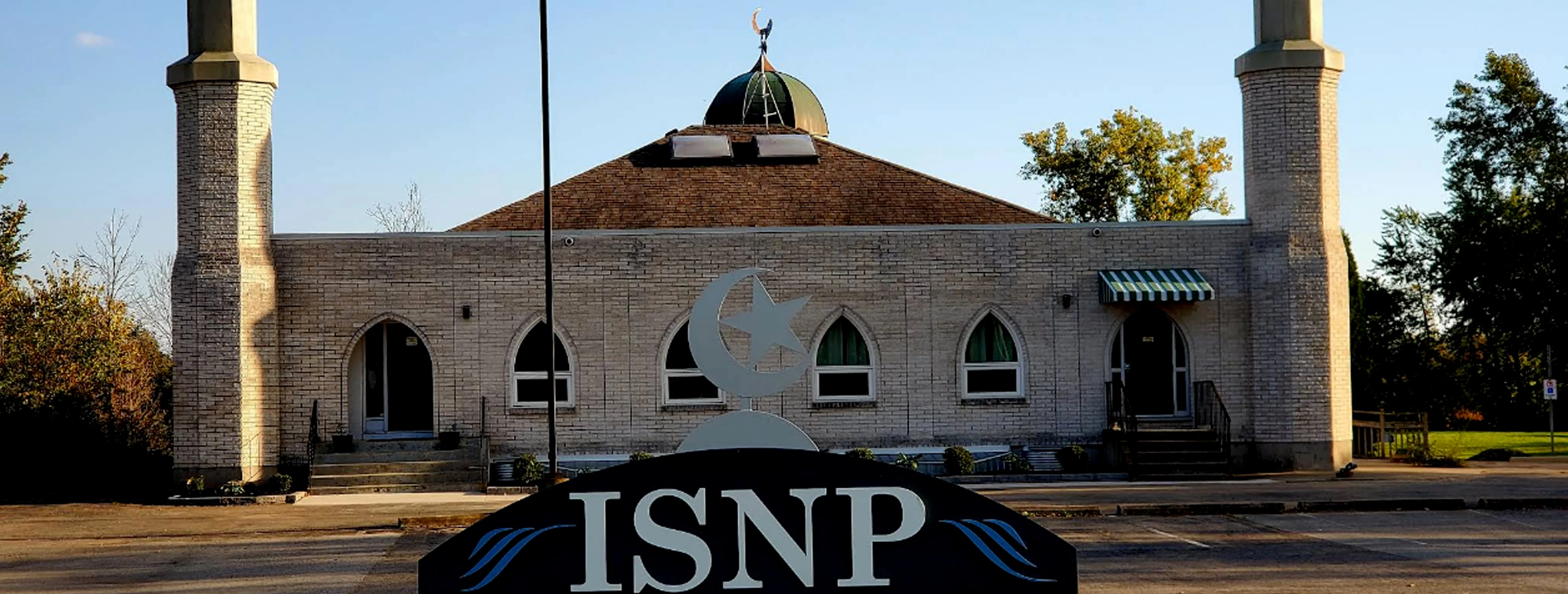 Exterior view of Islamic Society of Niagara Peninsula Niagara Falls building